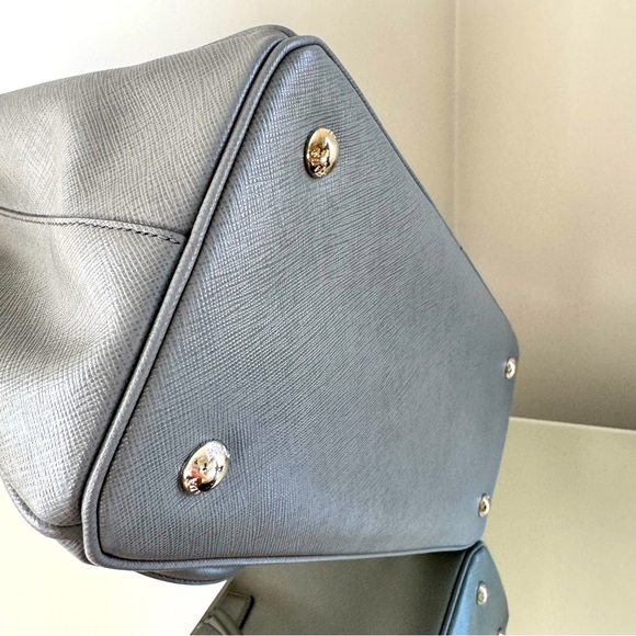 PRADA SAFFIANO LUX TOTE - Picture 4 of 7